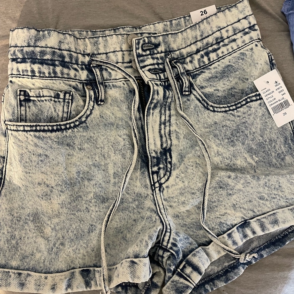 Pac sun women shorts BNWT size 26